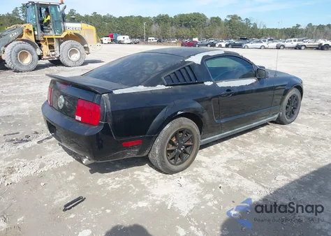 2007 Ford Mustang V6 Deluxe/V6 Premium z USA, uszkodzony, nr VIN 1ZVHT80N675287858